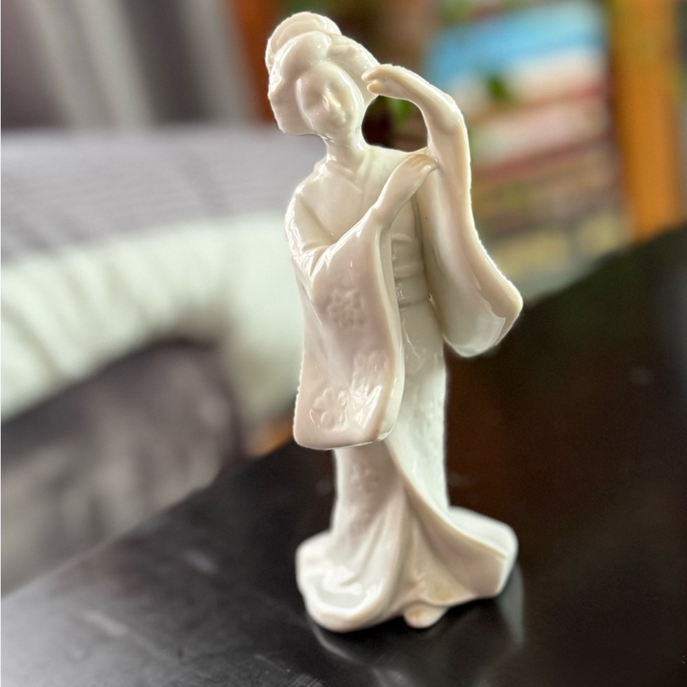 HOMCO Geisha Girl Porcelain Figurine Vintage circa 1970